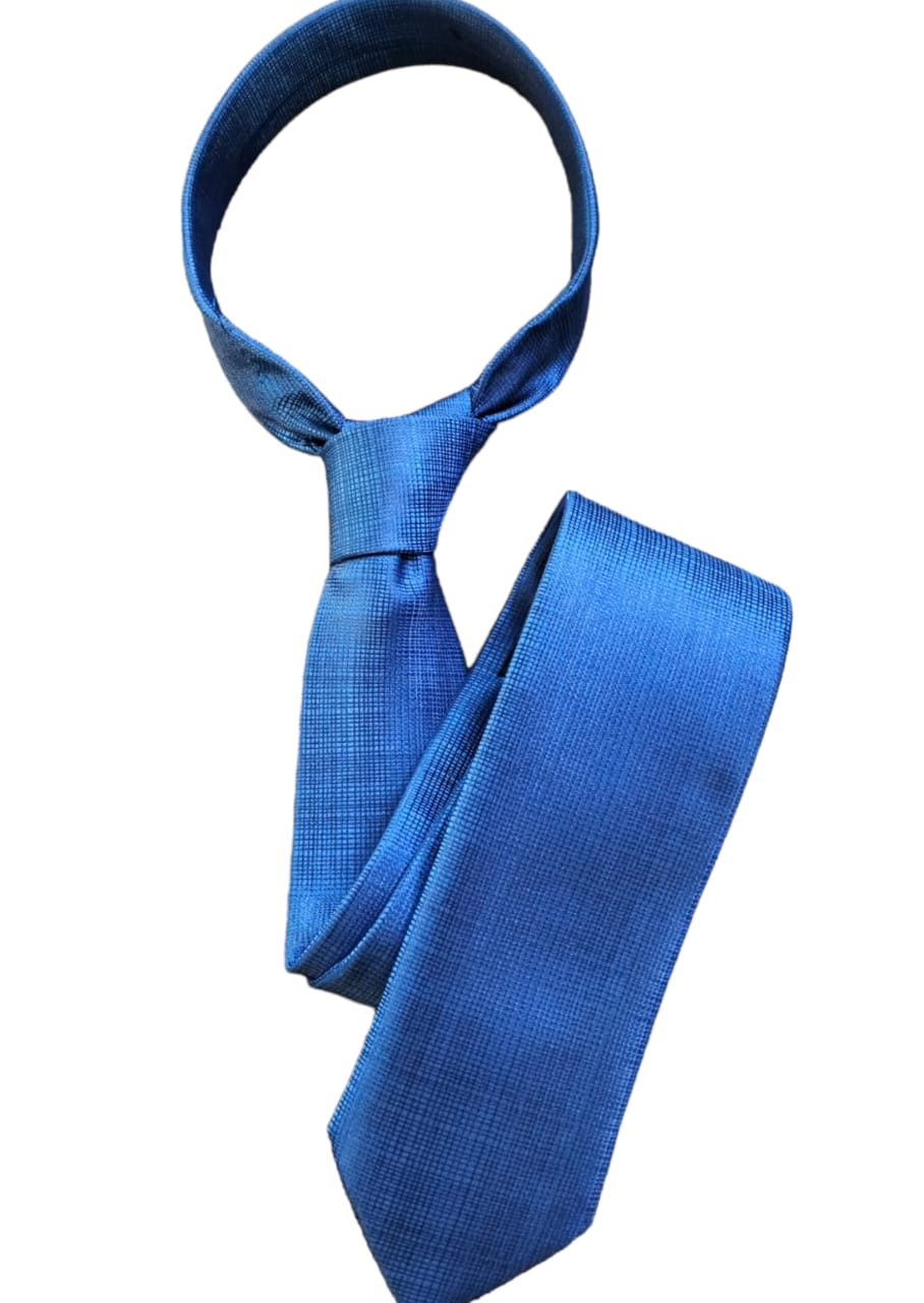 CRAVATE AVEC POCHETTE BLEUE CLAIRE TYPE FAUX UNI