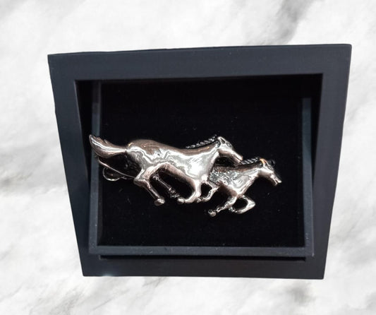 PINCE CRAVATE  HORSES.D